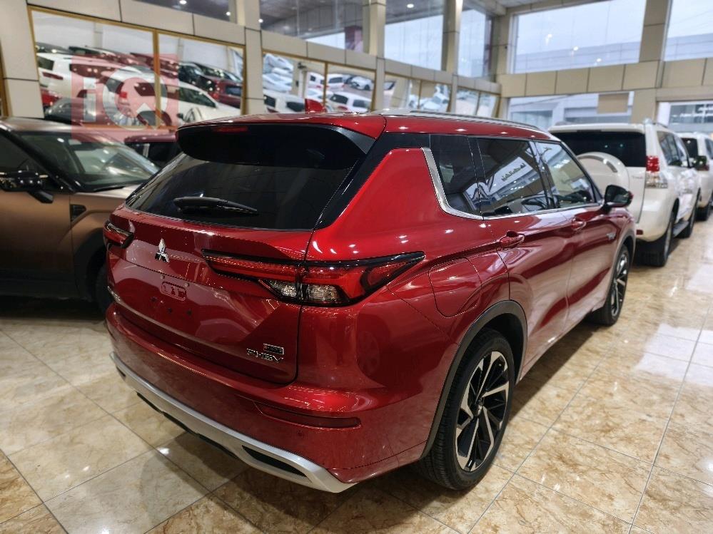 ميتسوبيشي اوتلاندر